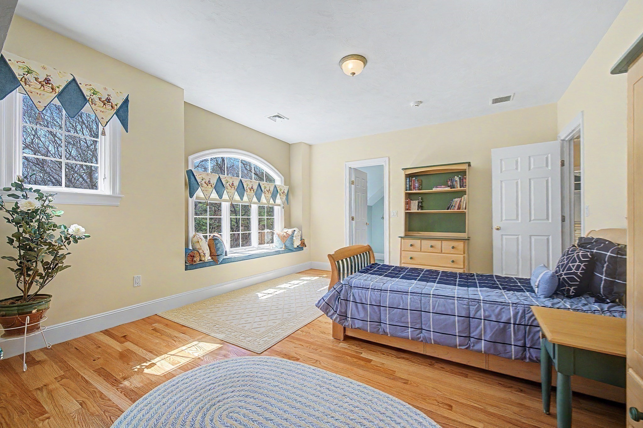 main property photo 29