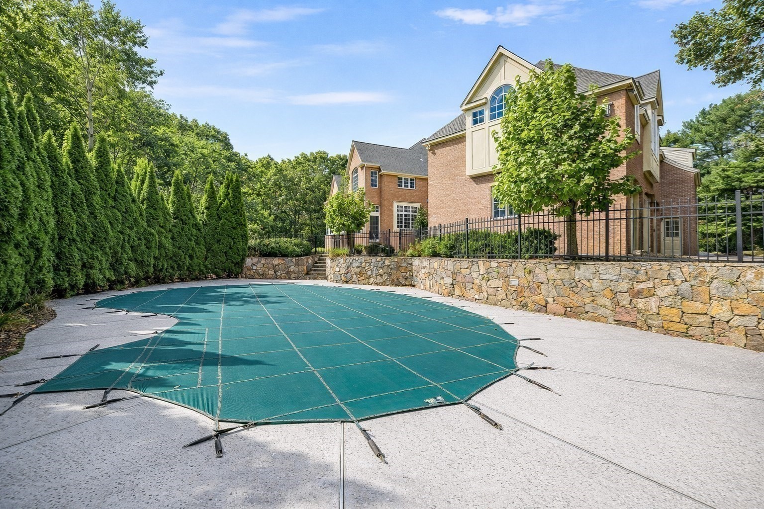 main property photo 31