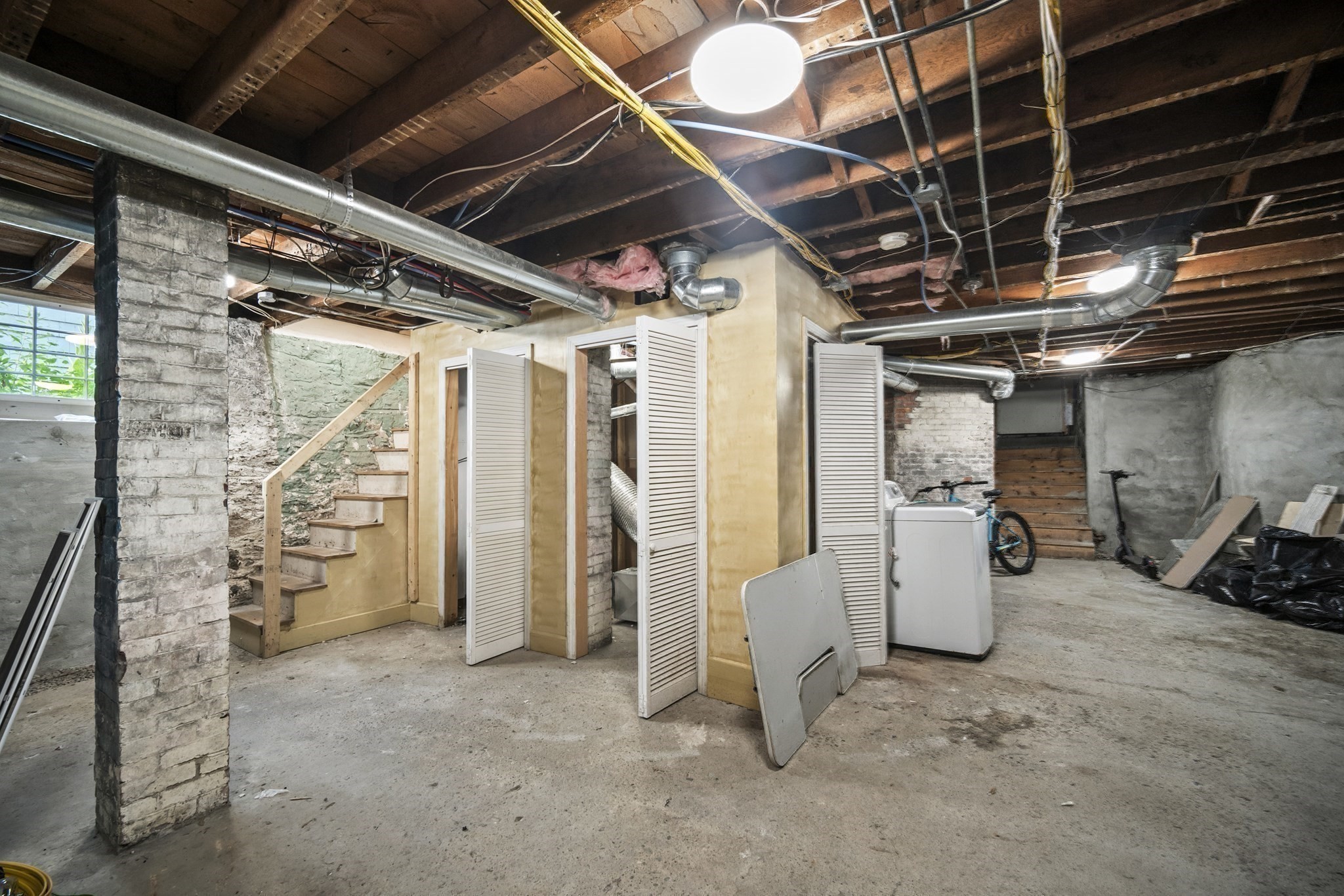 main property photo 23