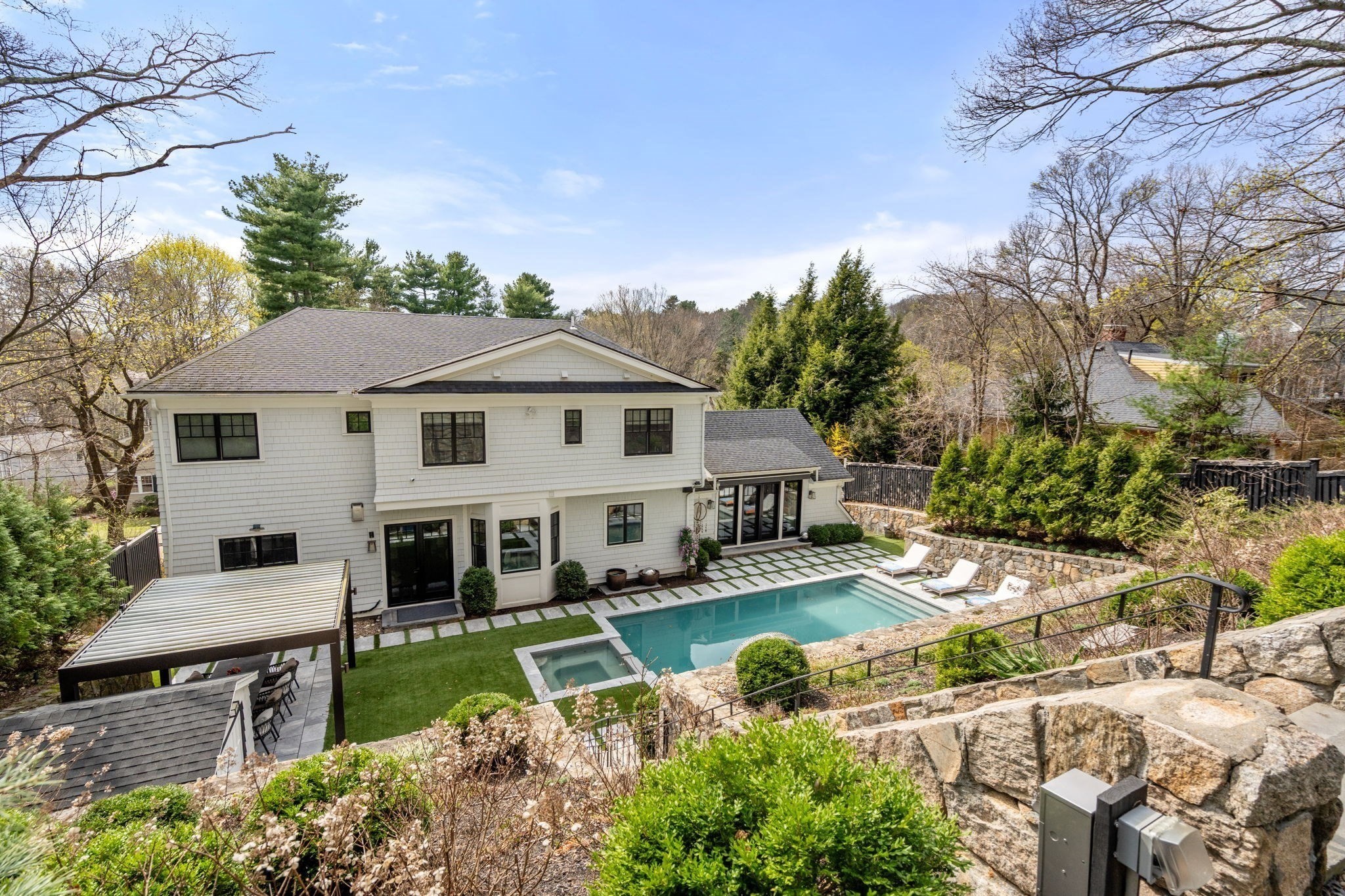 main property photo 35