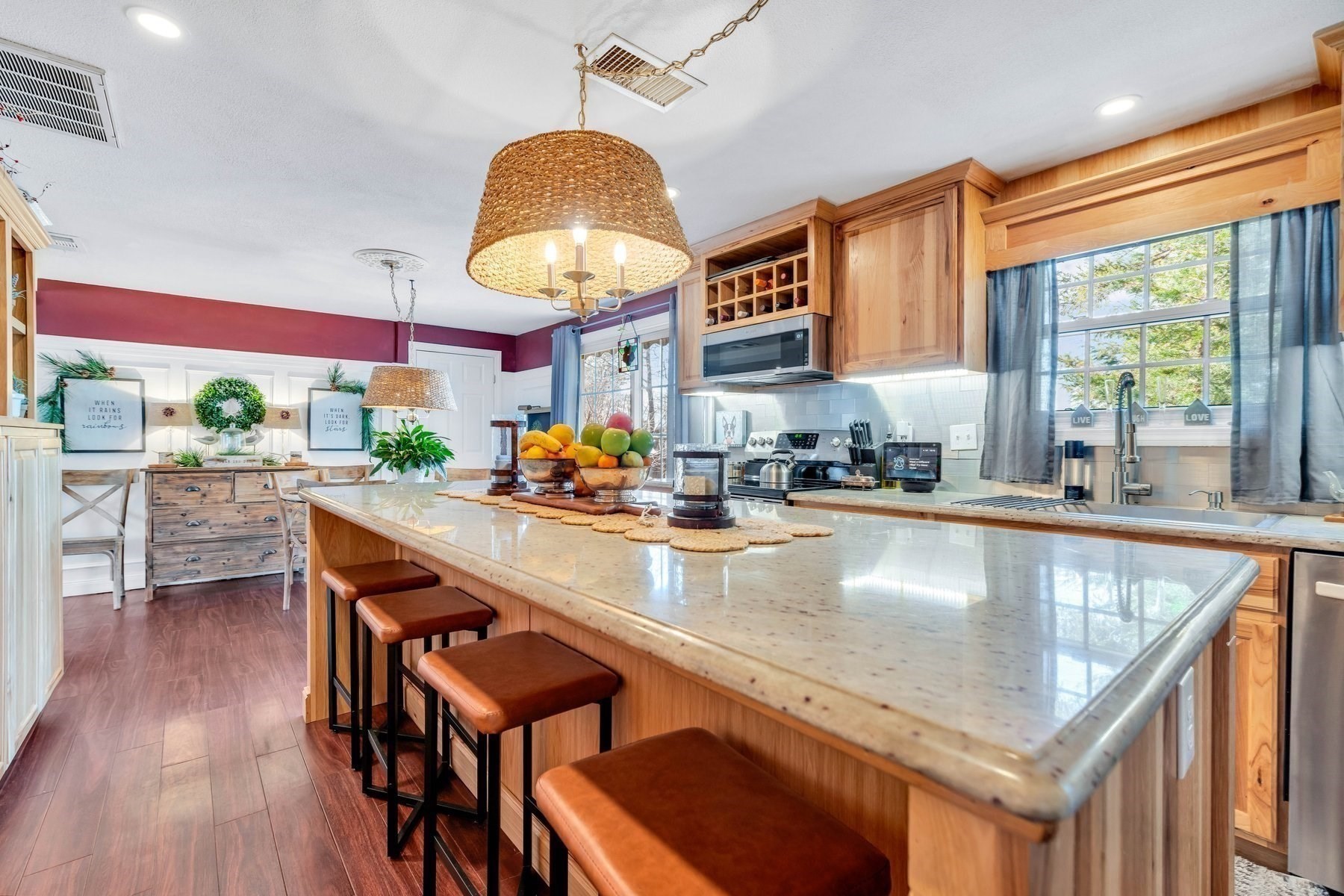 main property photo 9