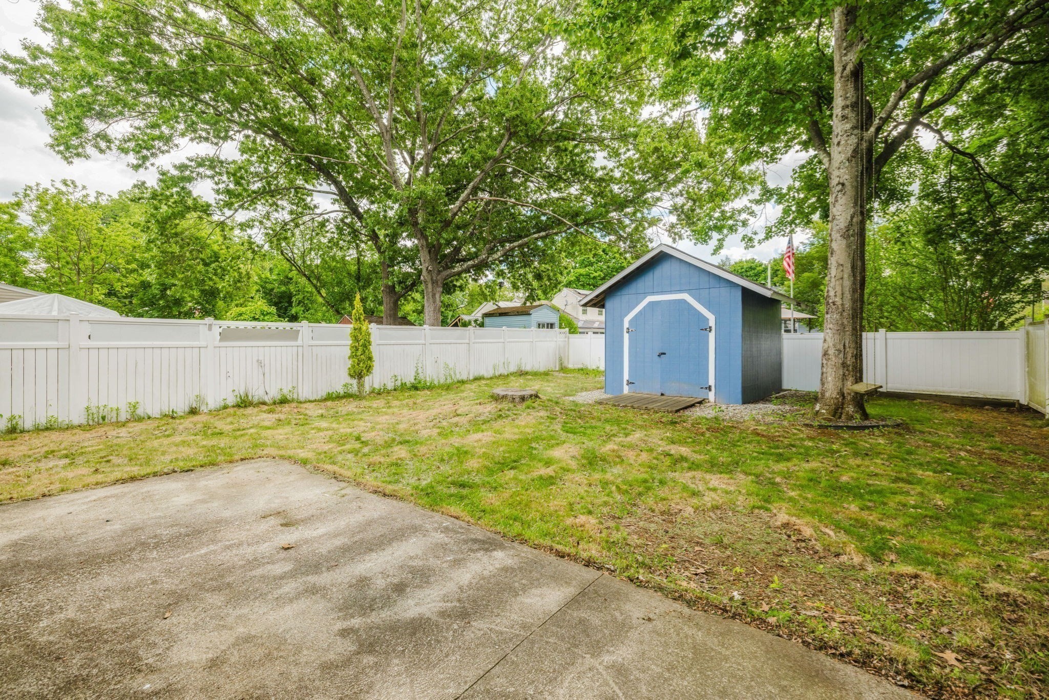 main property photo 23