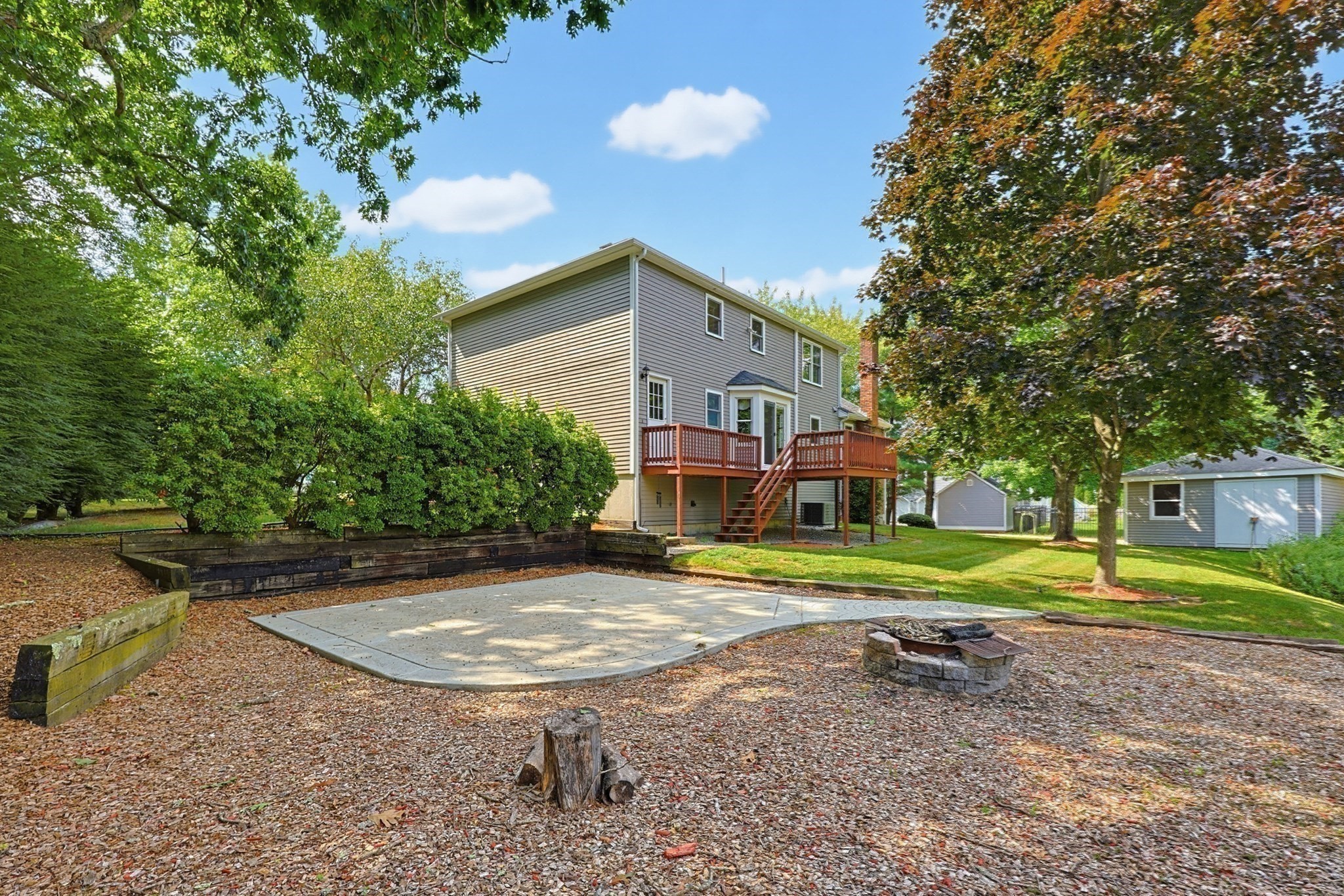 main property photo 32