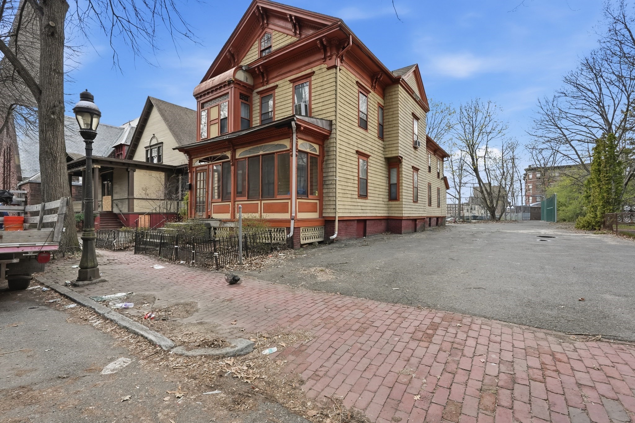 main property photo 8