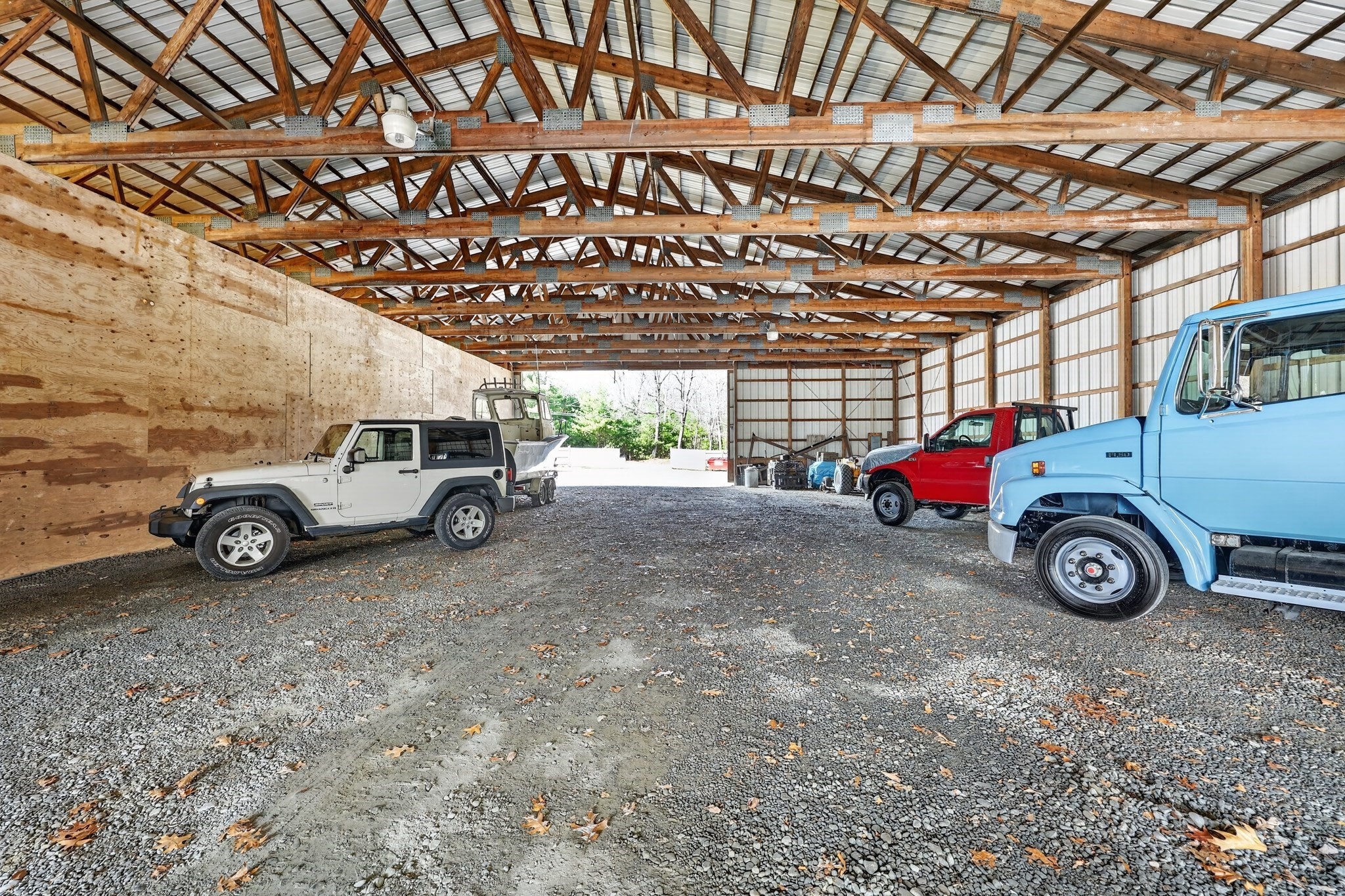 main property photo 37