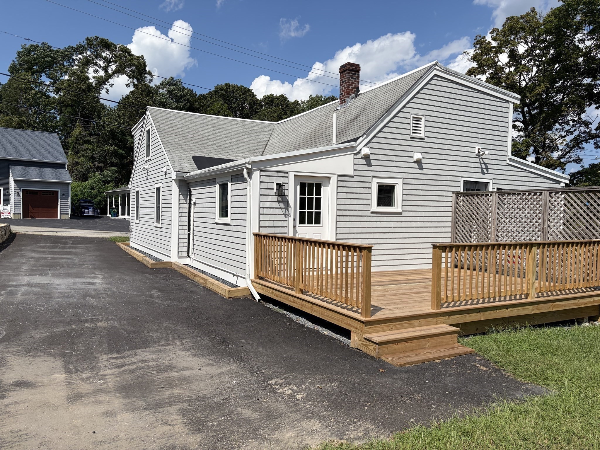 main property photo 18