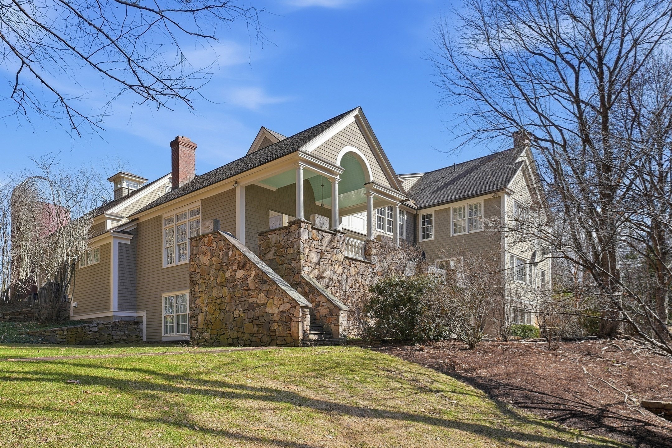 main property photo 17