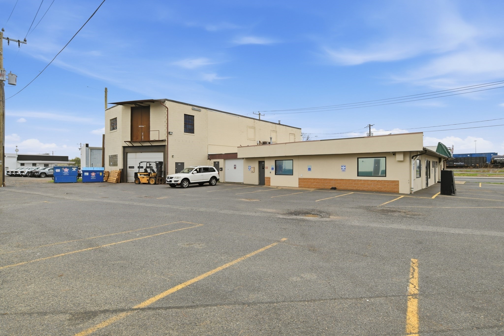main property photo 7