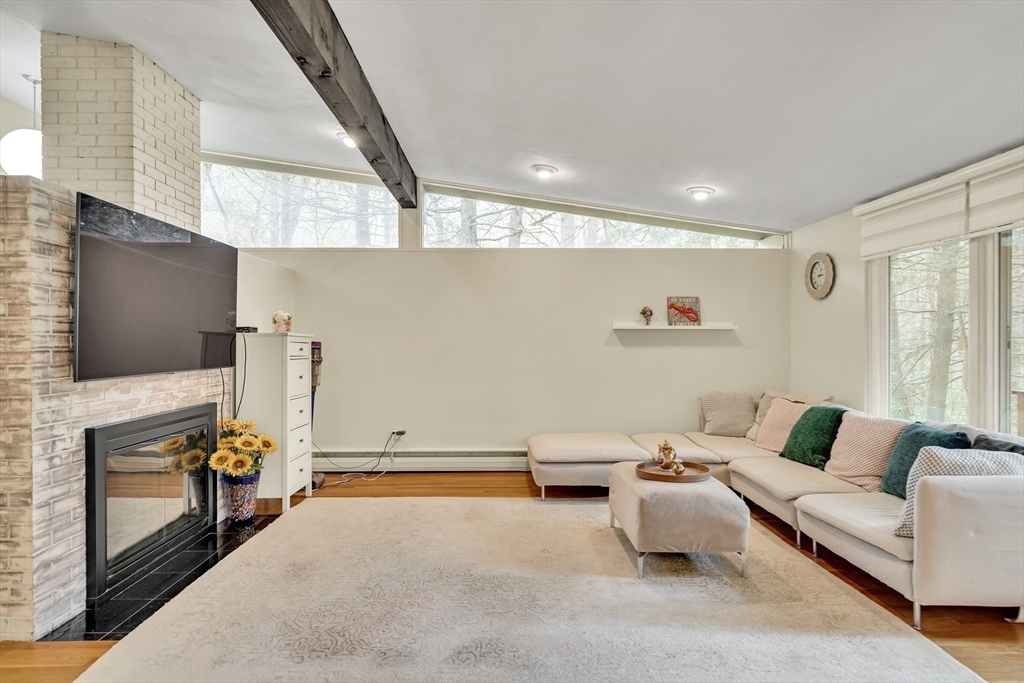 property viewer photo 1