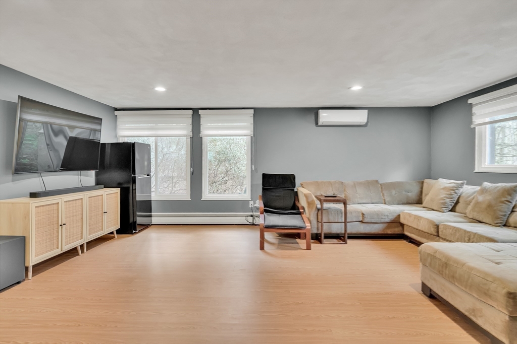 property viewer photo 19