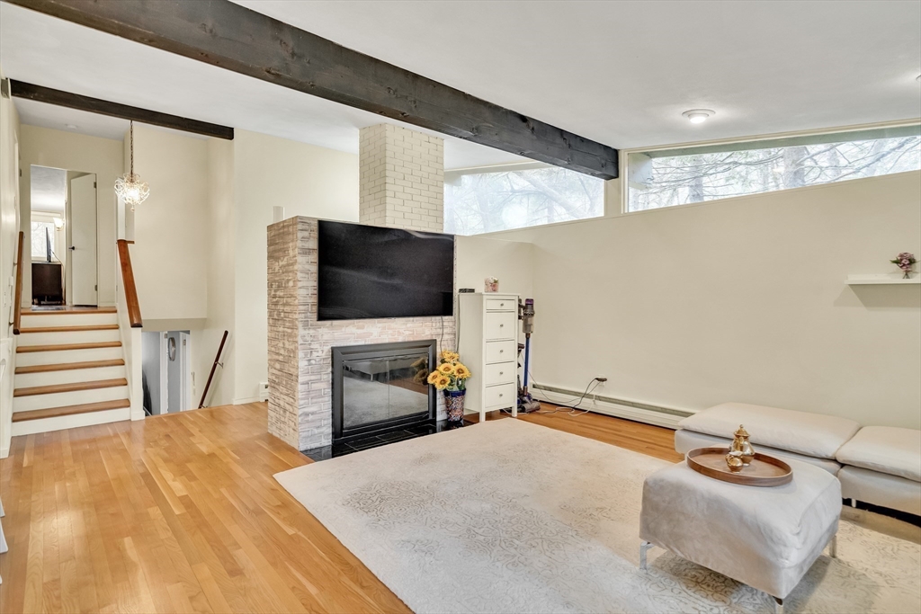 property viewer photo 2
