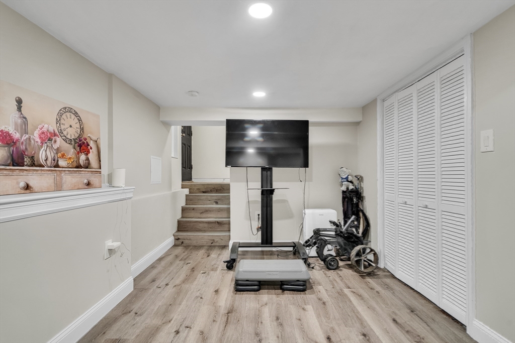 property viewer photo 24
