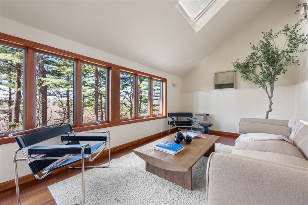 property viewer photo 18