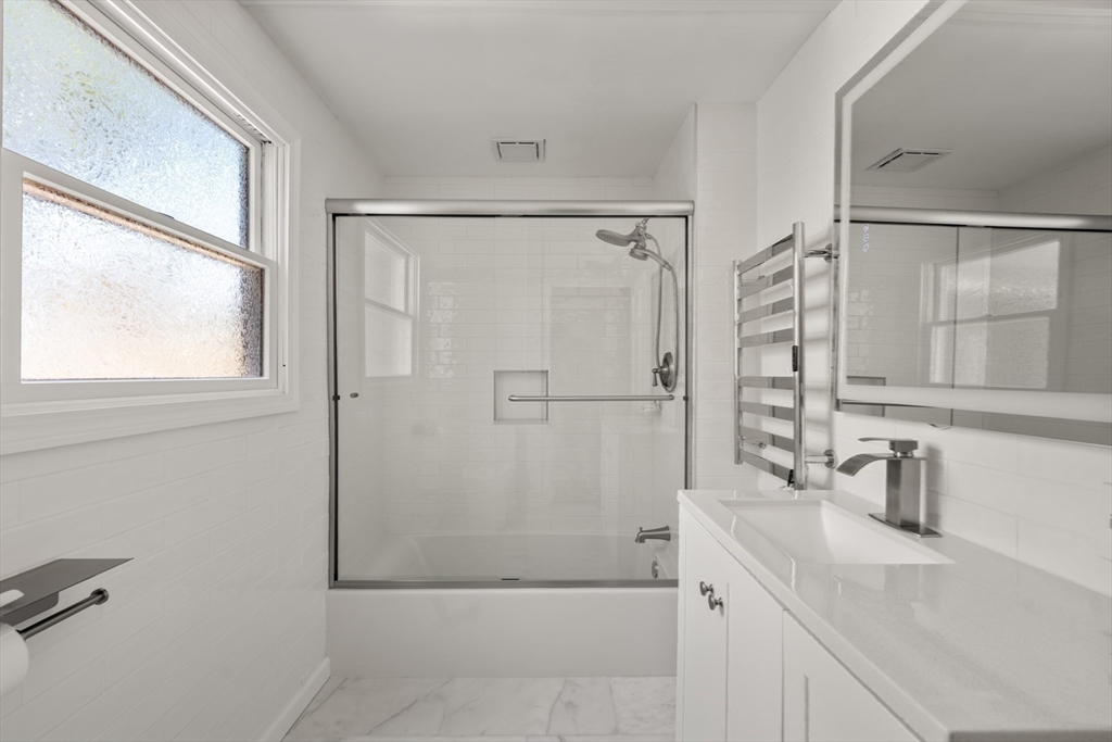 property viewer photo 30