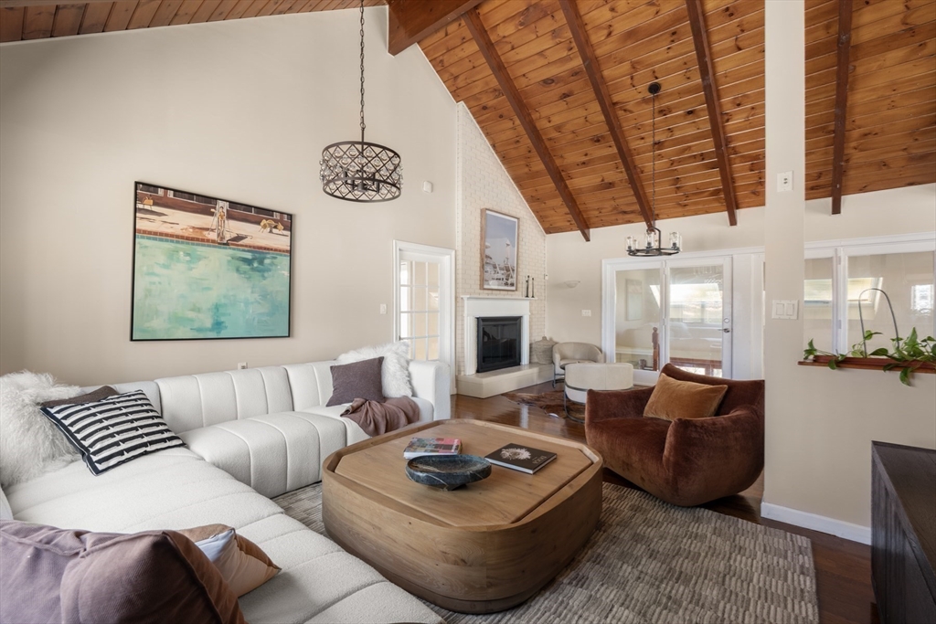 property viewer photo 6