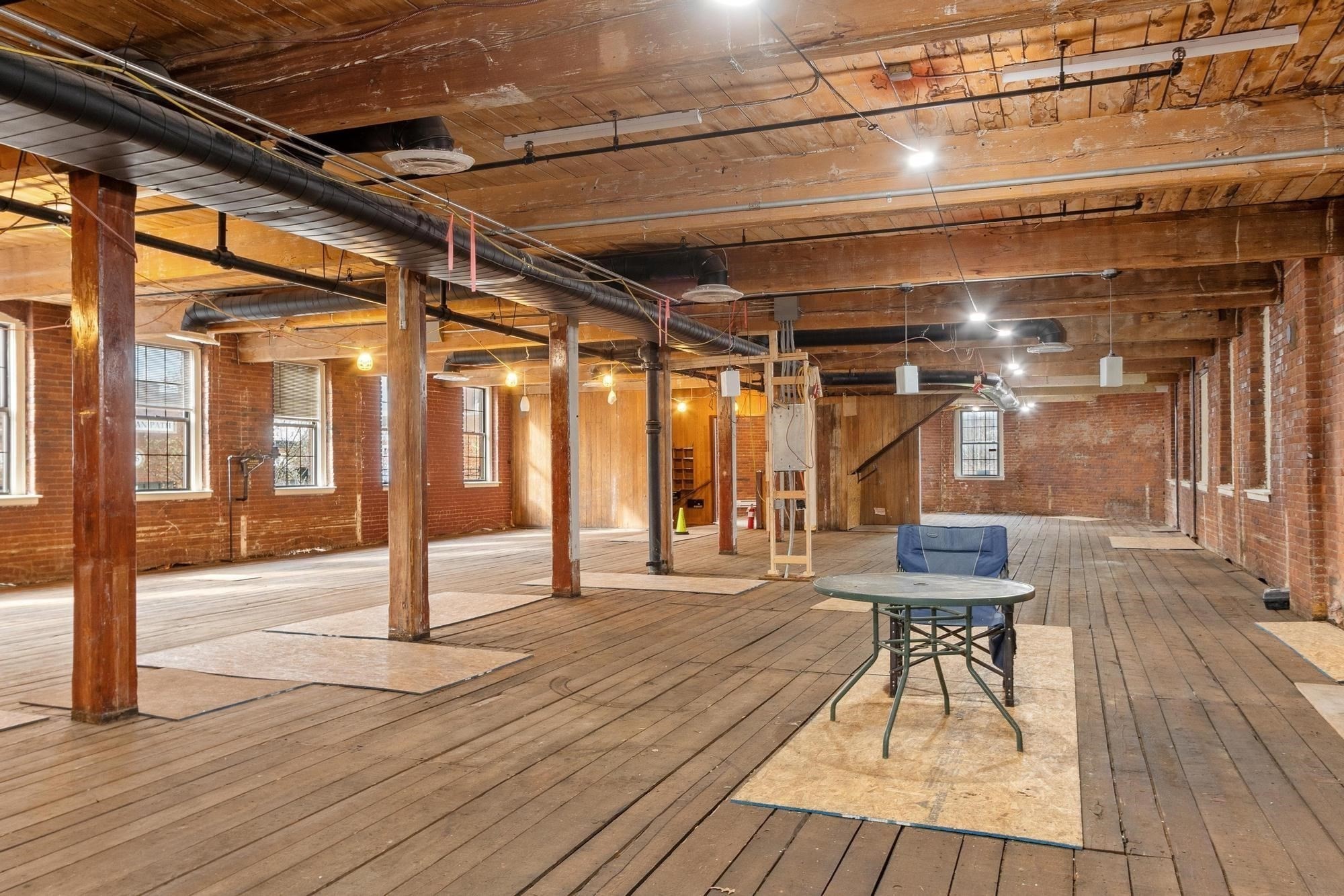 main property photo 31