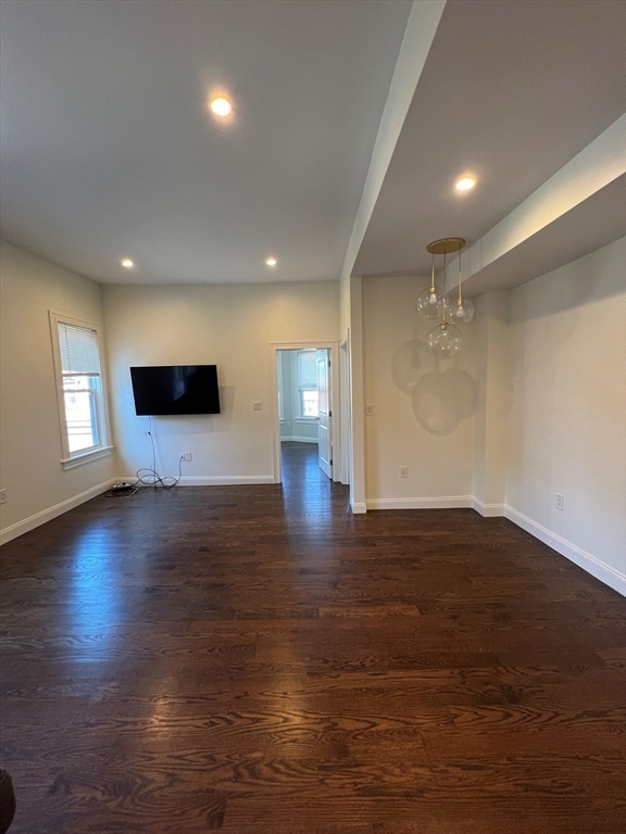 property viewer photo 3