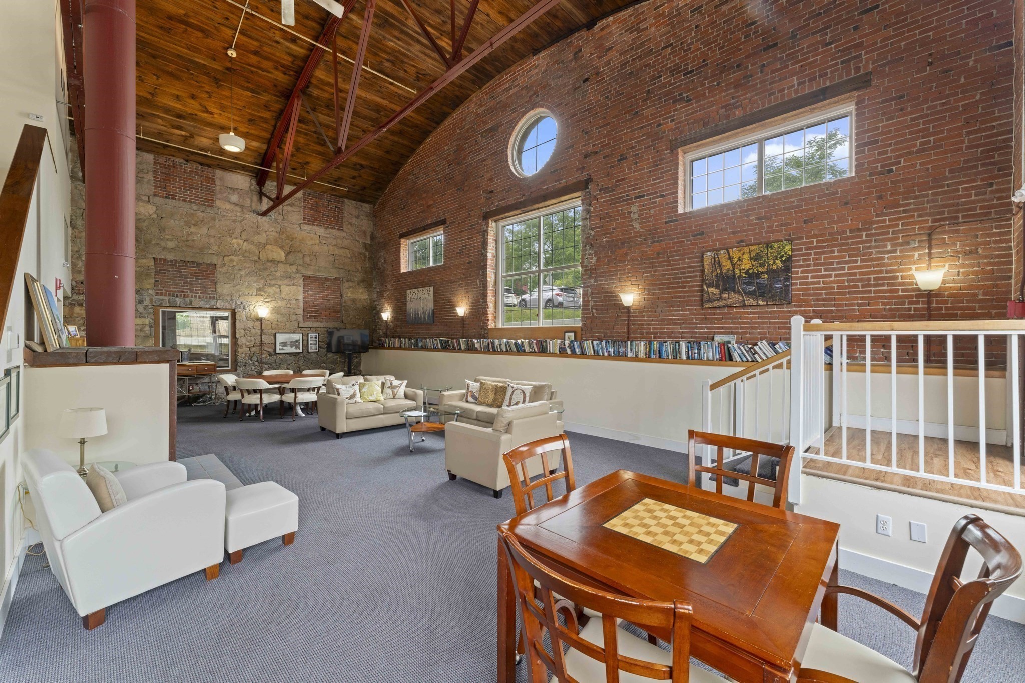 main property photo 28