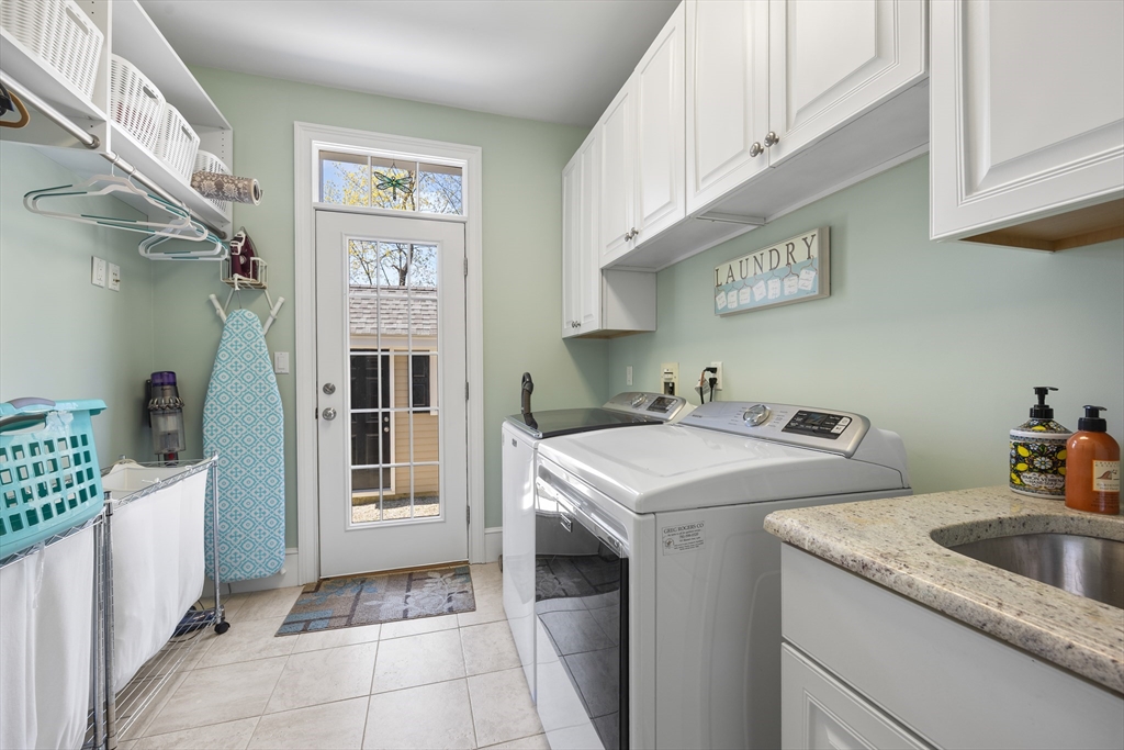 main property photo 10