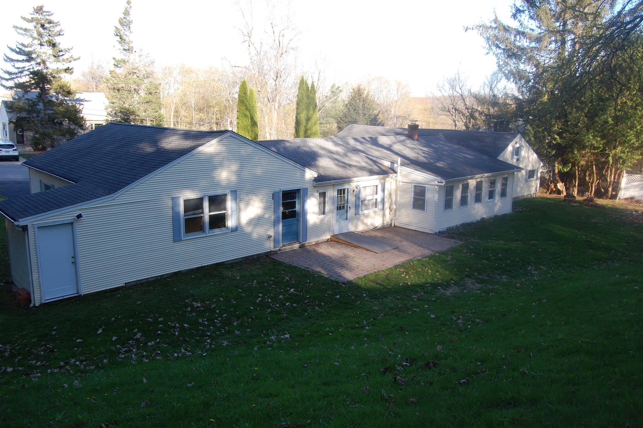 main property photo 4