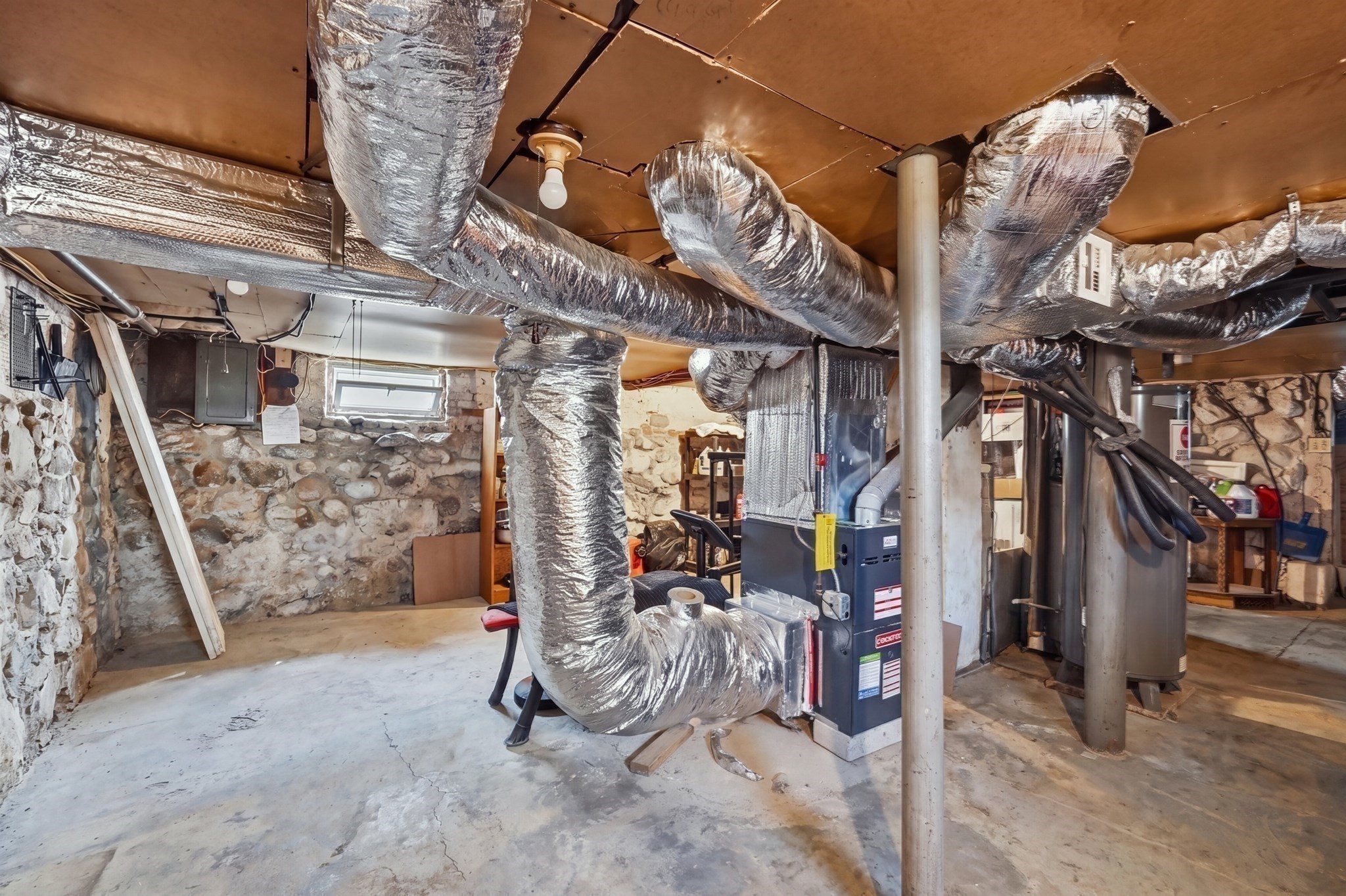 main property photo 30