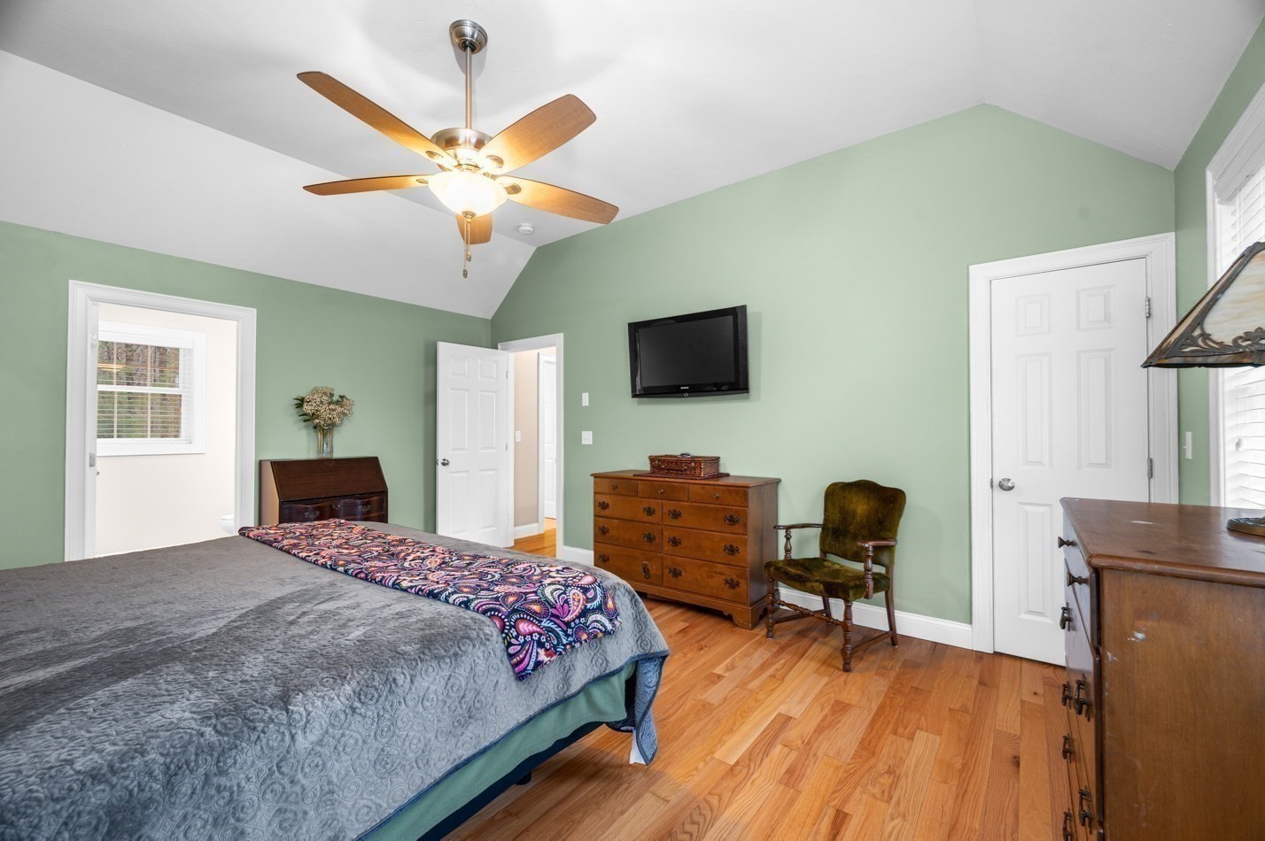 main property photo 18