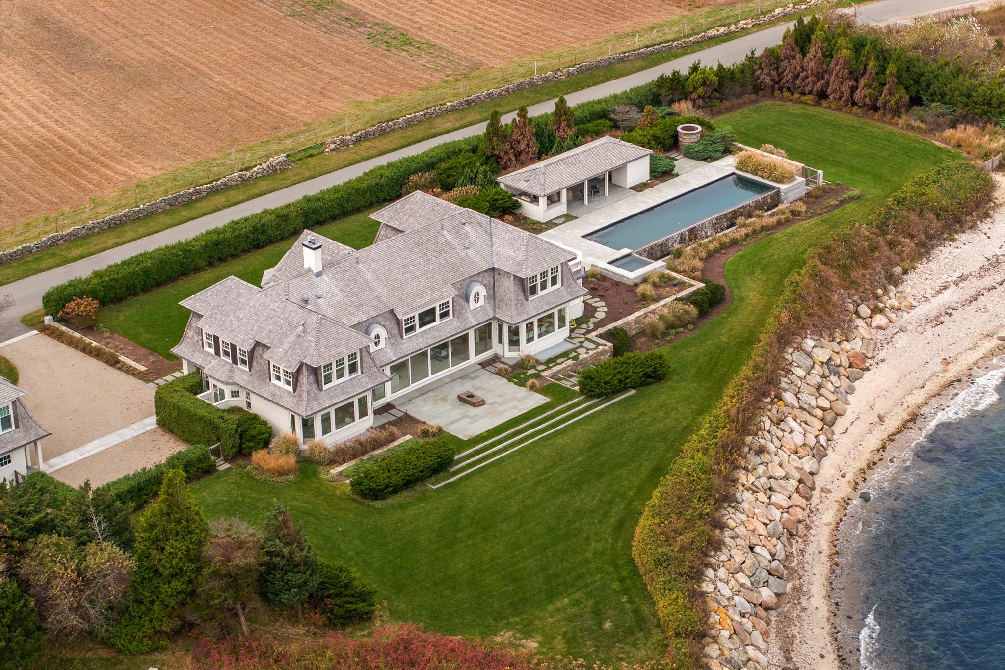 main property photo 18