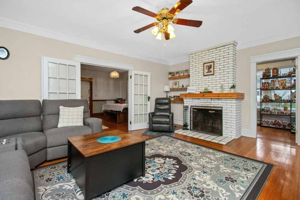 property viewer photo 8