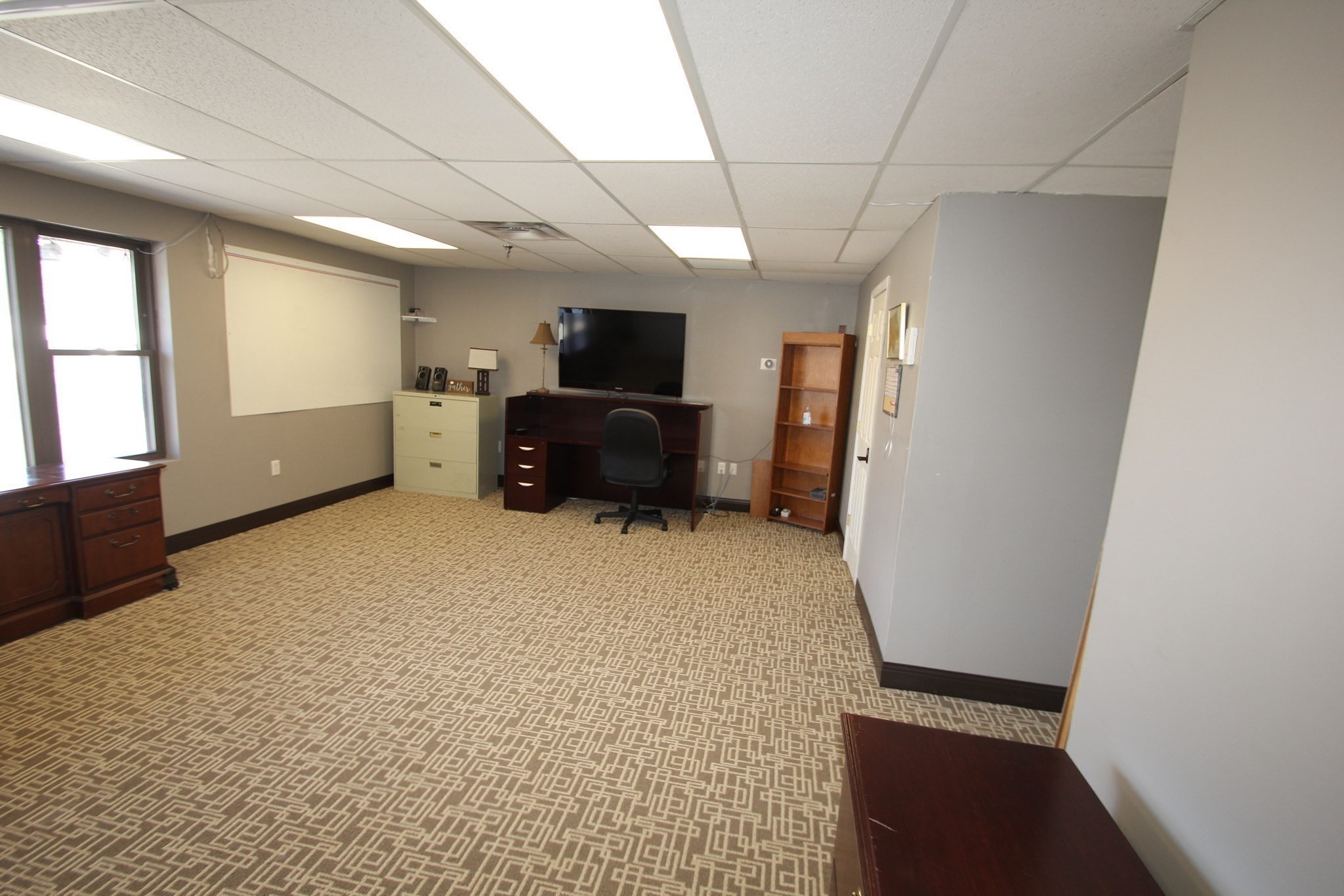 main property photo 9