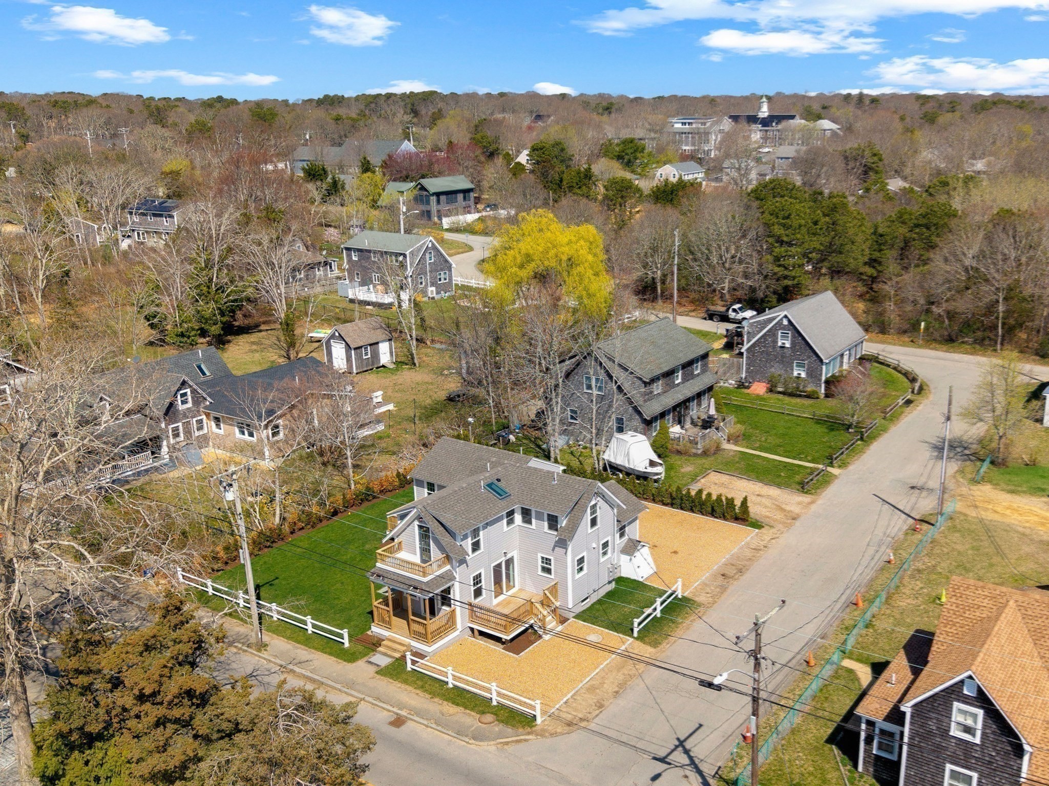 main property photo 30