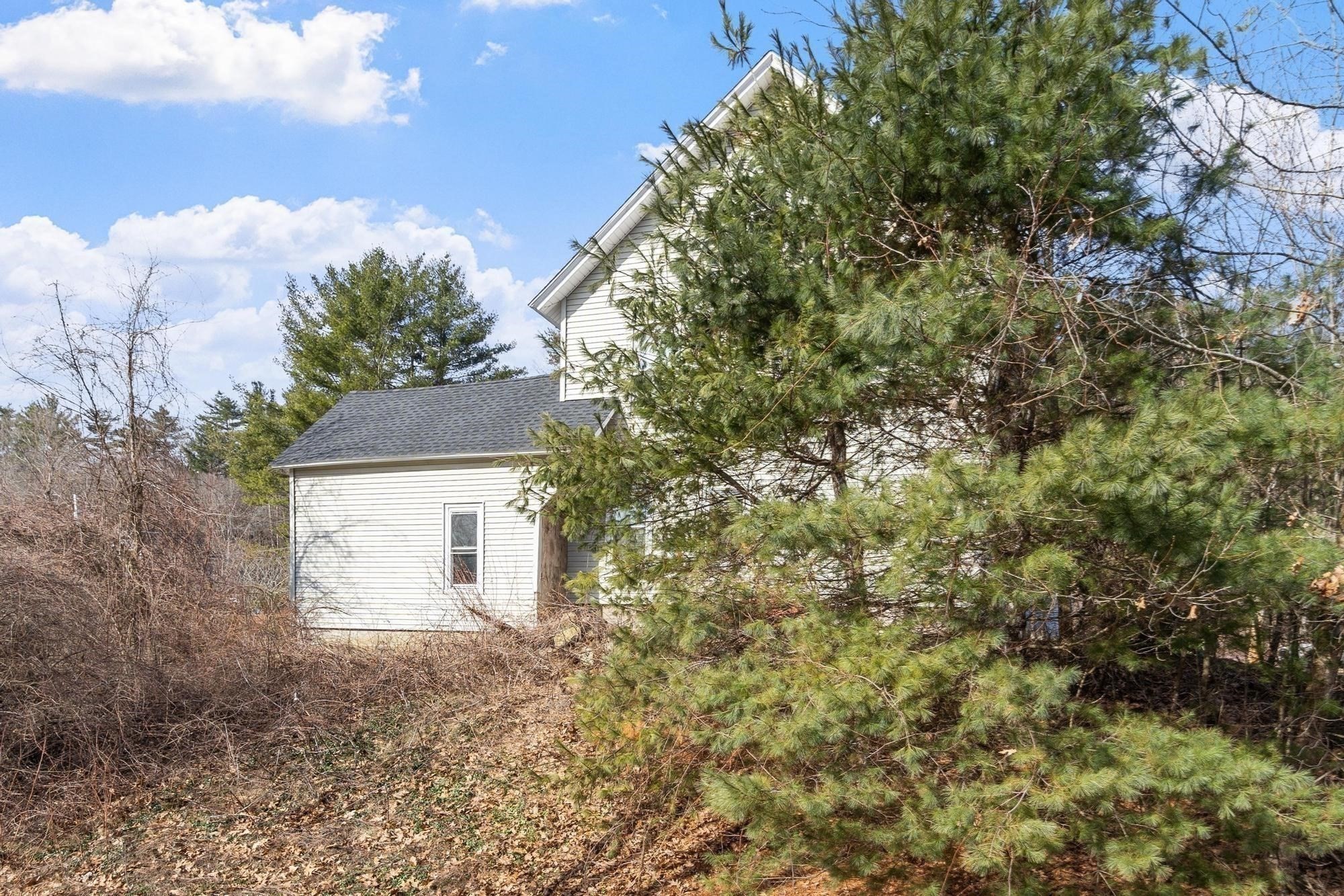 main property photo 36