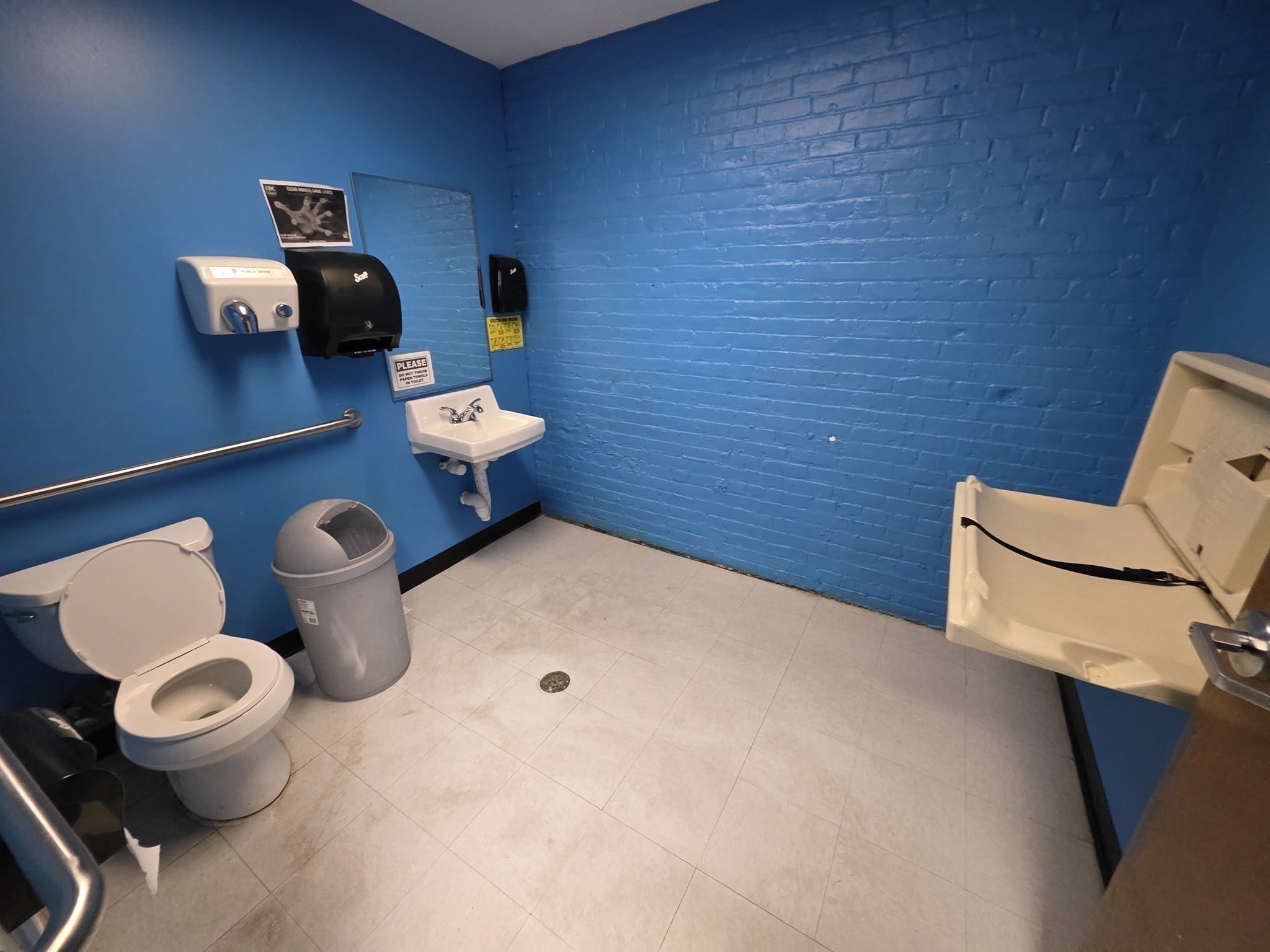main property photo 13