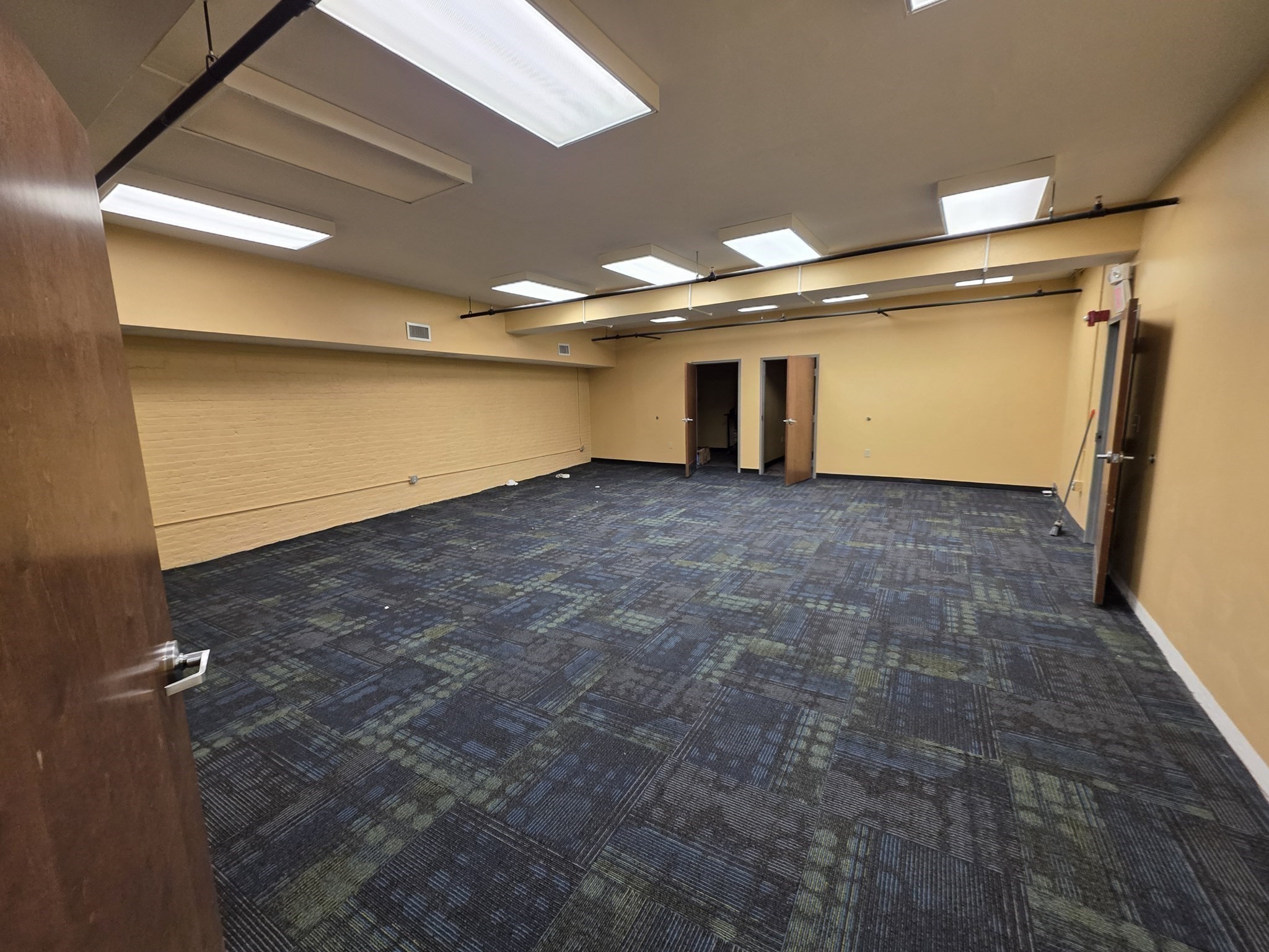 main property photo 17