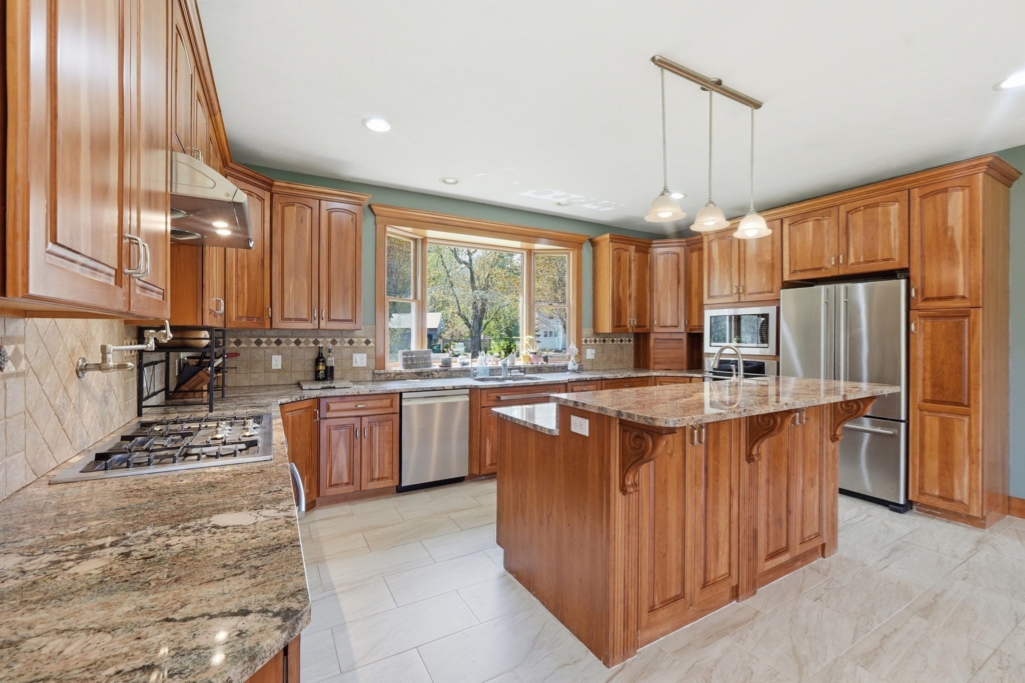 main property photo 8