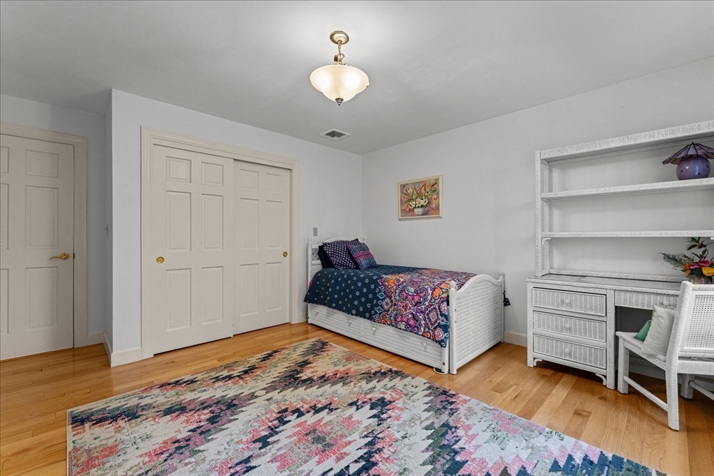 property viewer photo 27