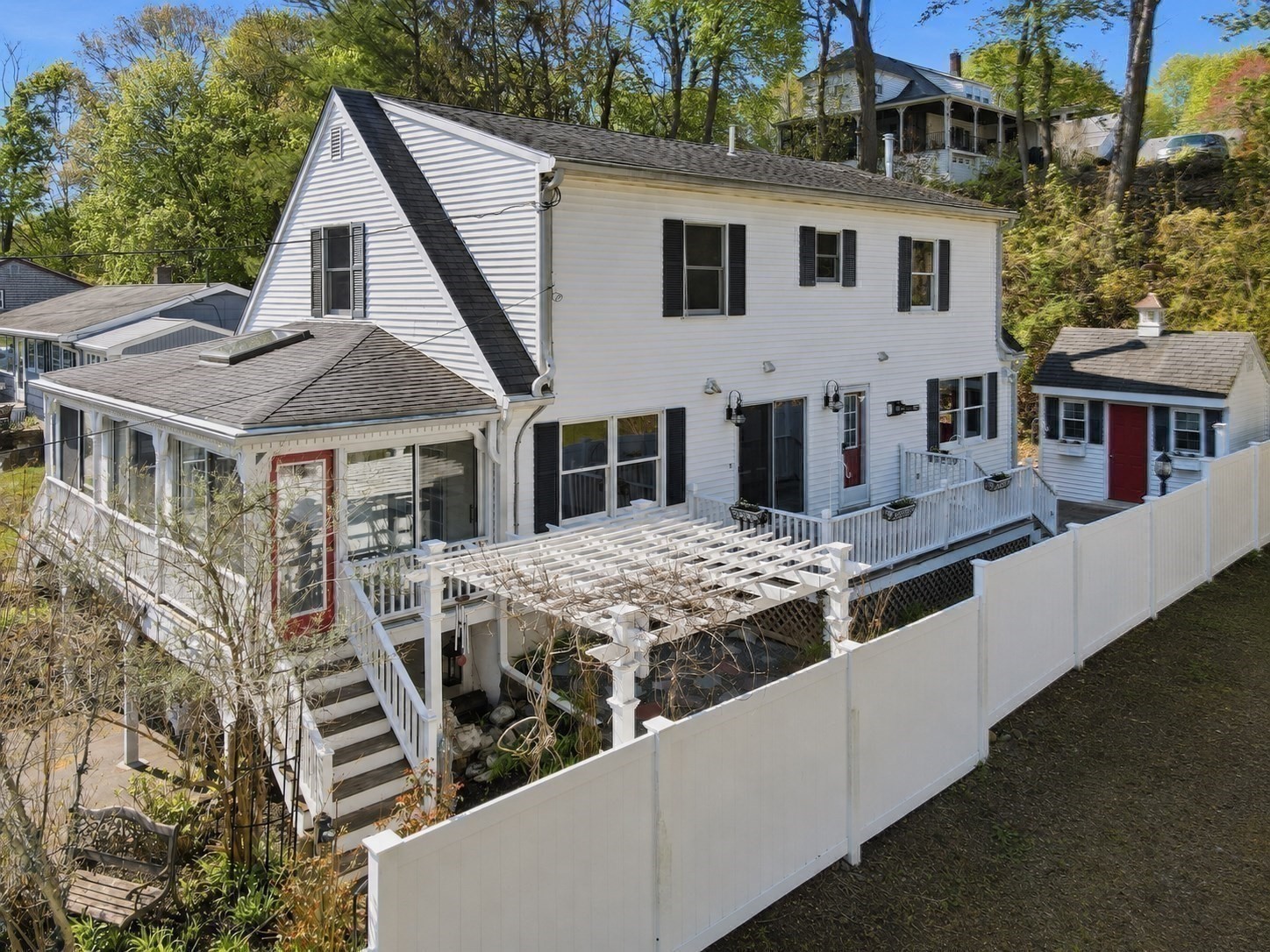 main property photo 28