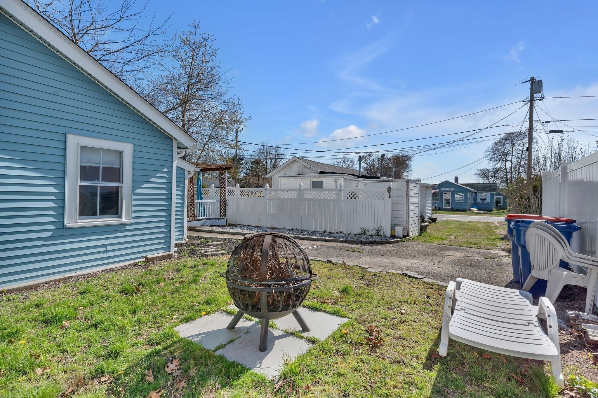 main property photo 23