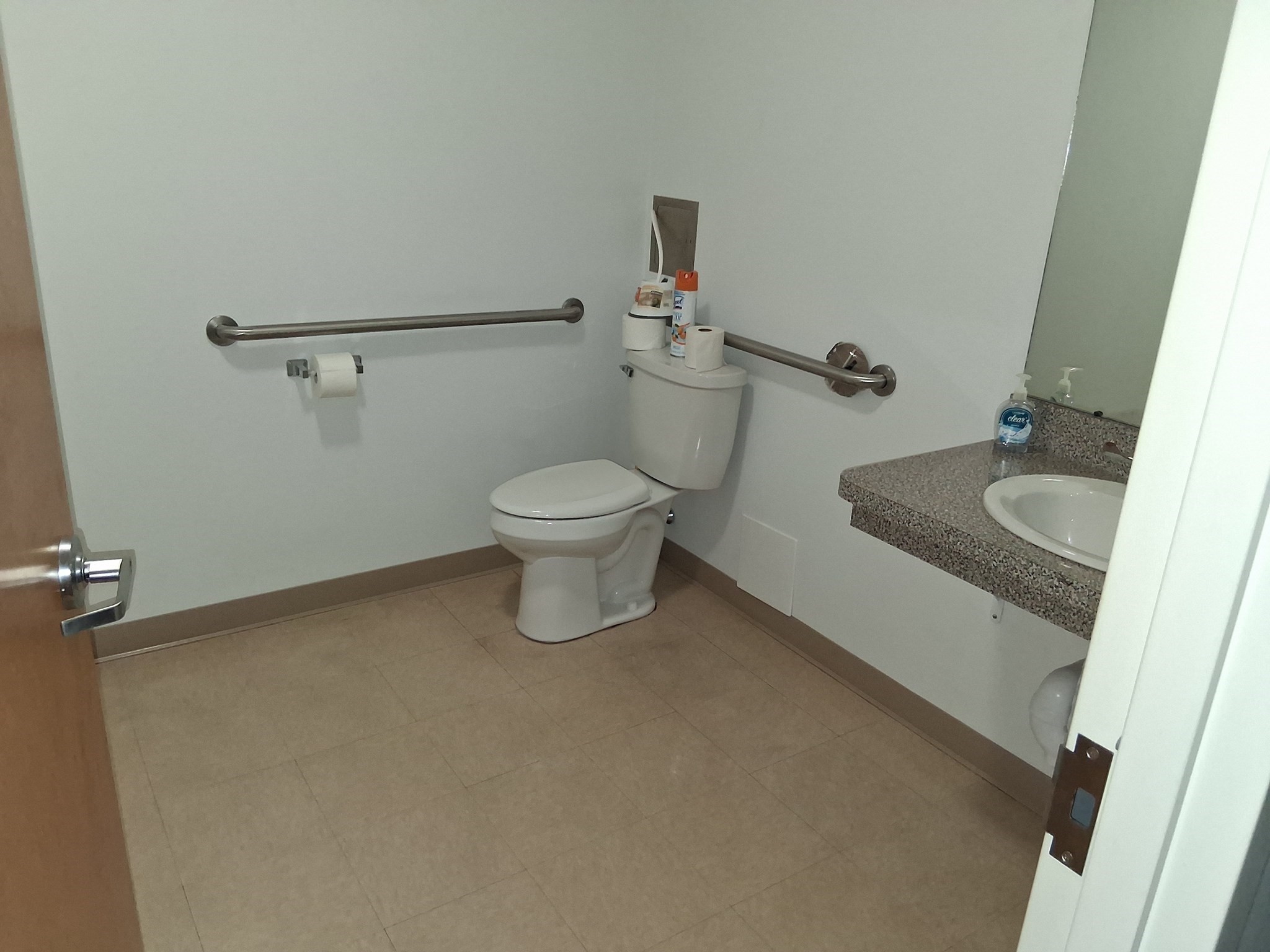 main property photo 4