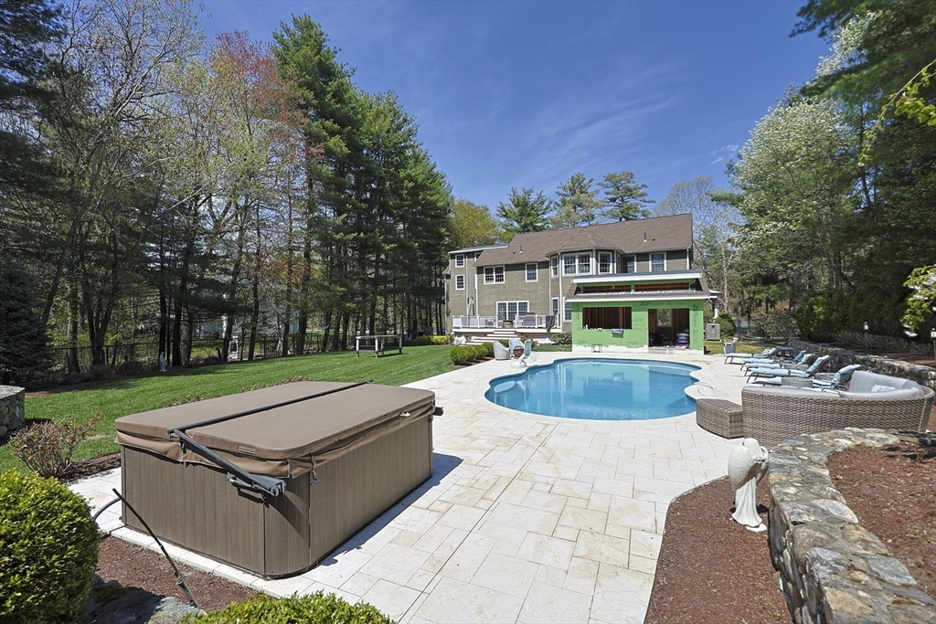main property photo 35