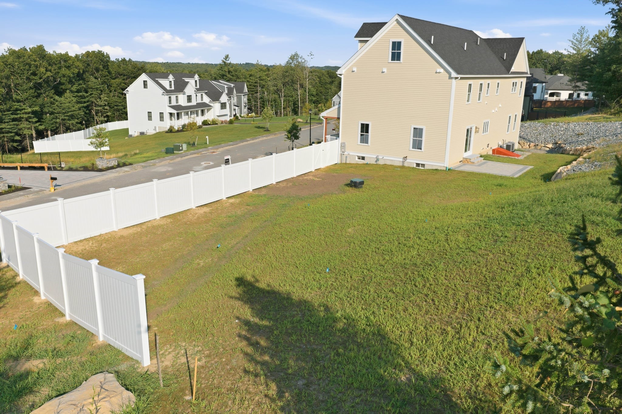 main property photo 36