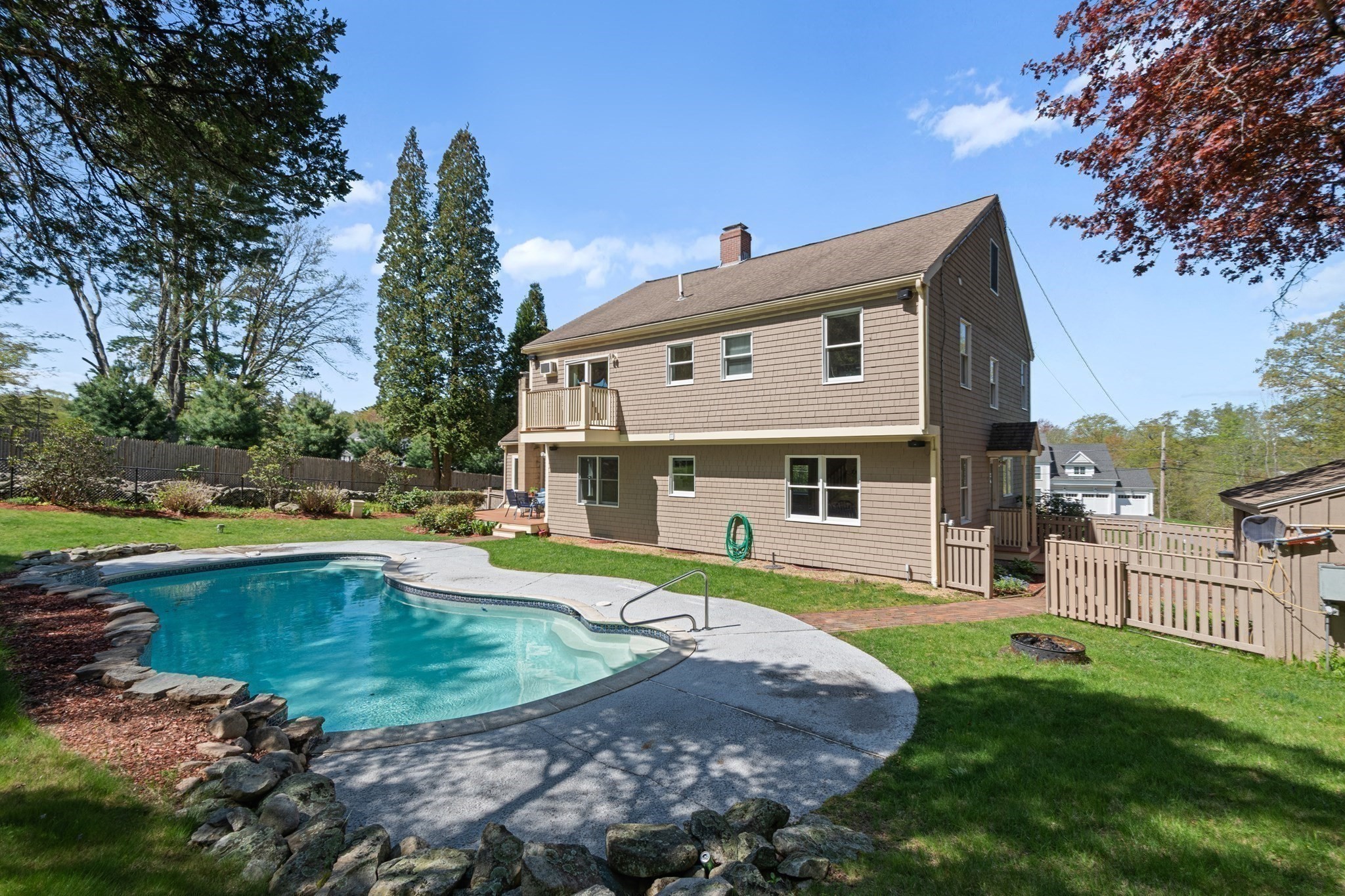 main property photo 33