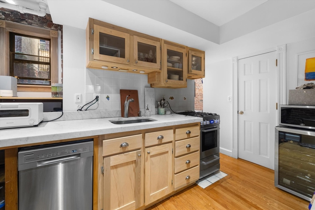 property viewer photo 4