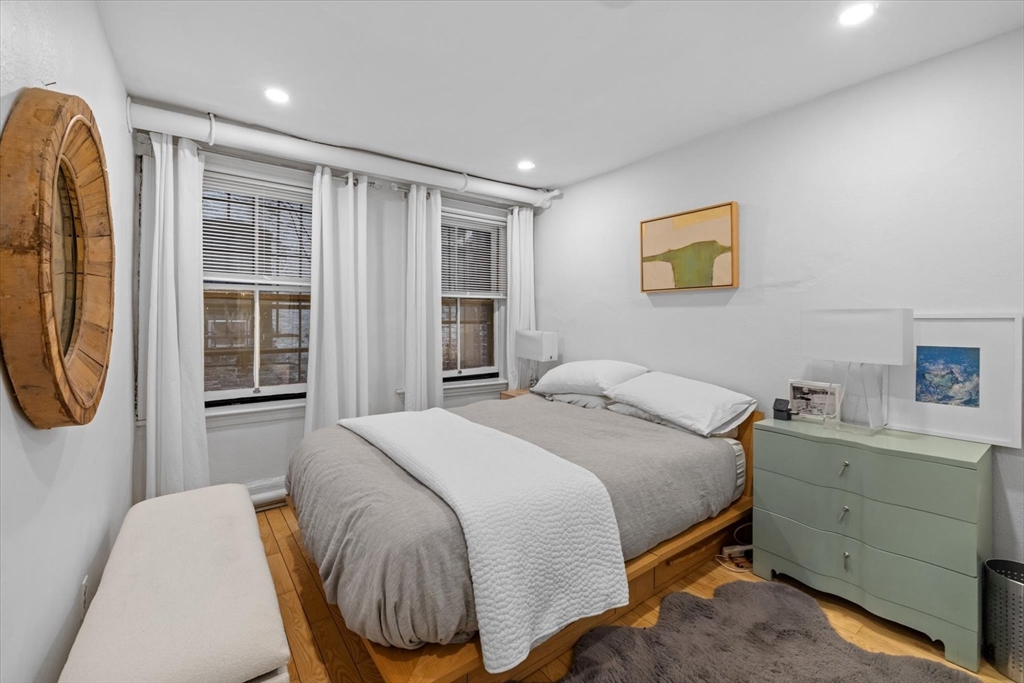 property viewer photo 7