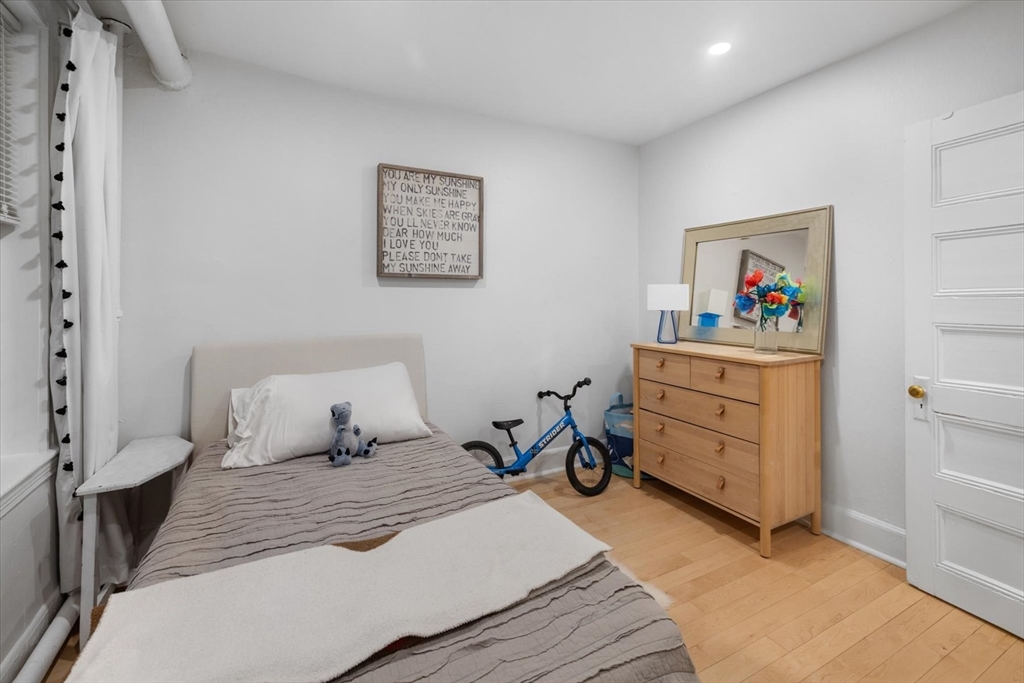 property viewer photo 8