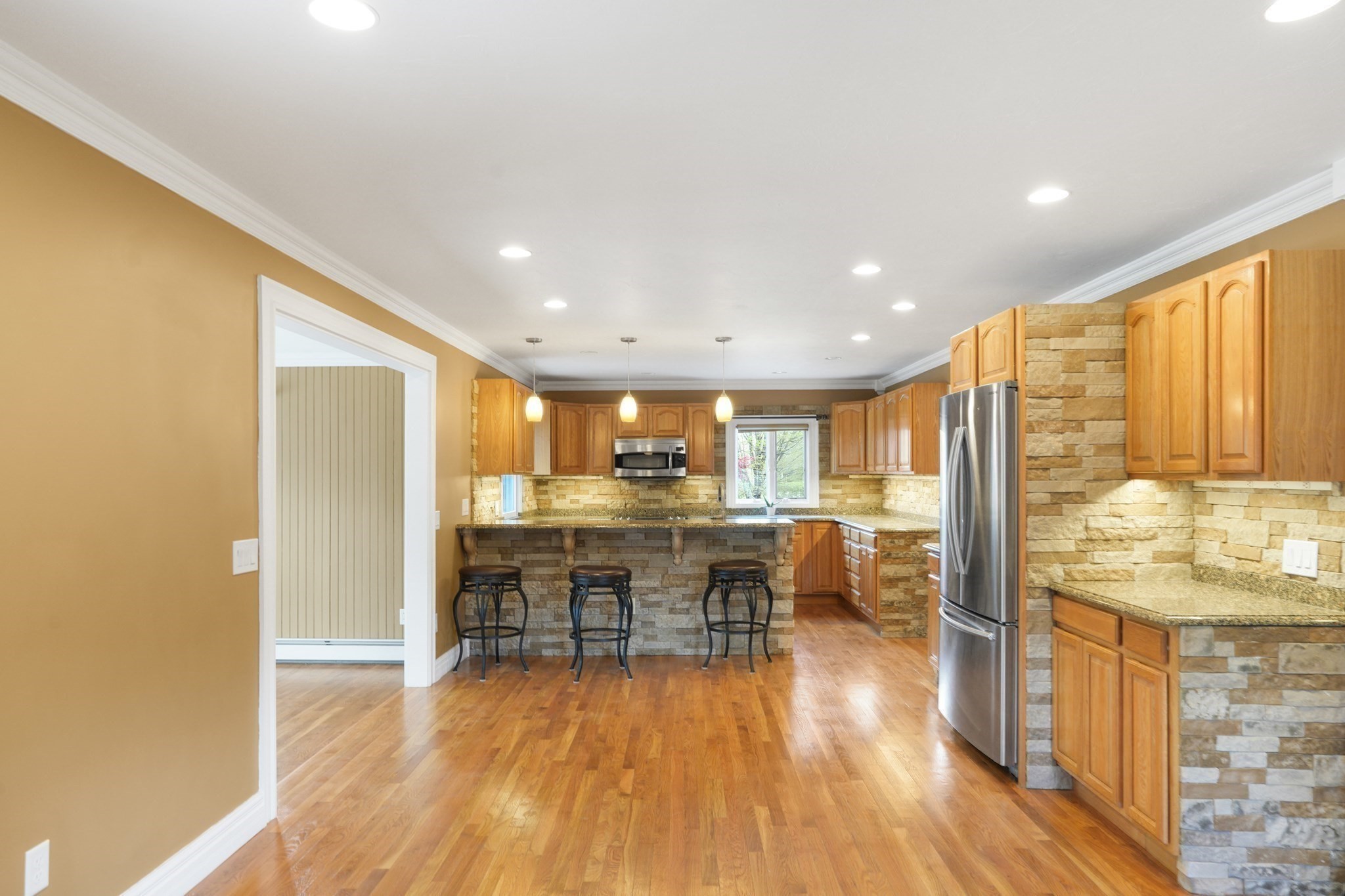 main property photo 12