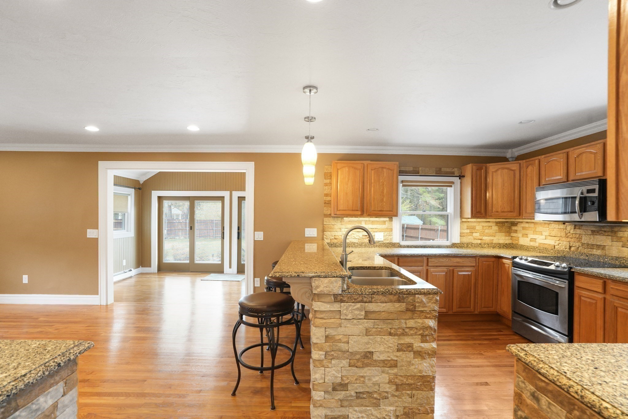 main property photo 2