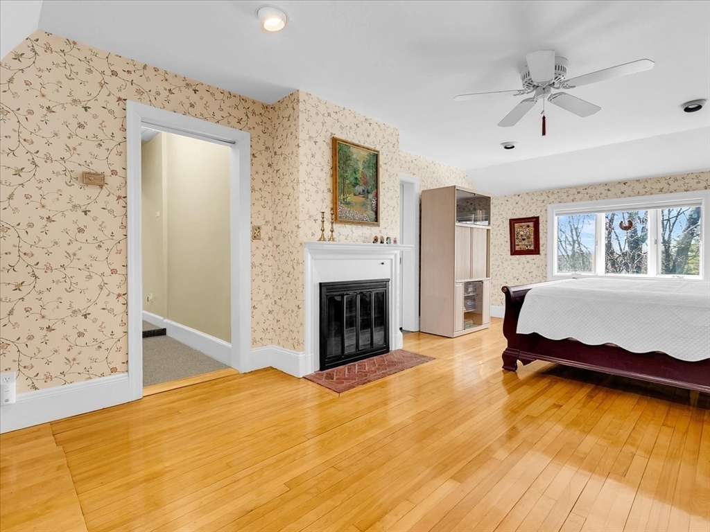 main property photo 25