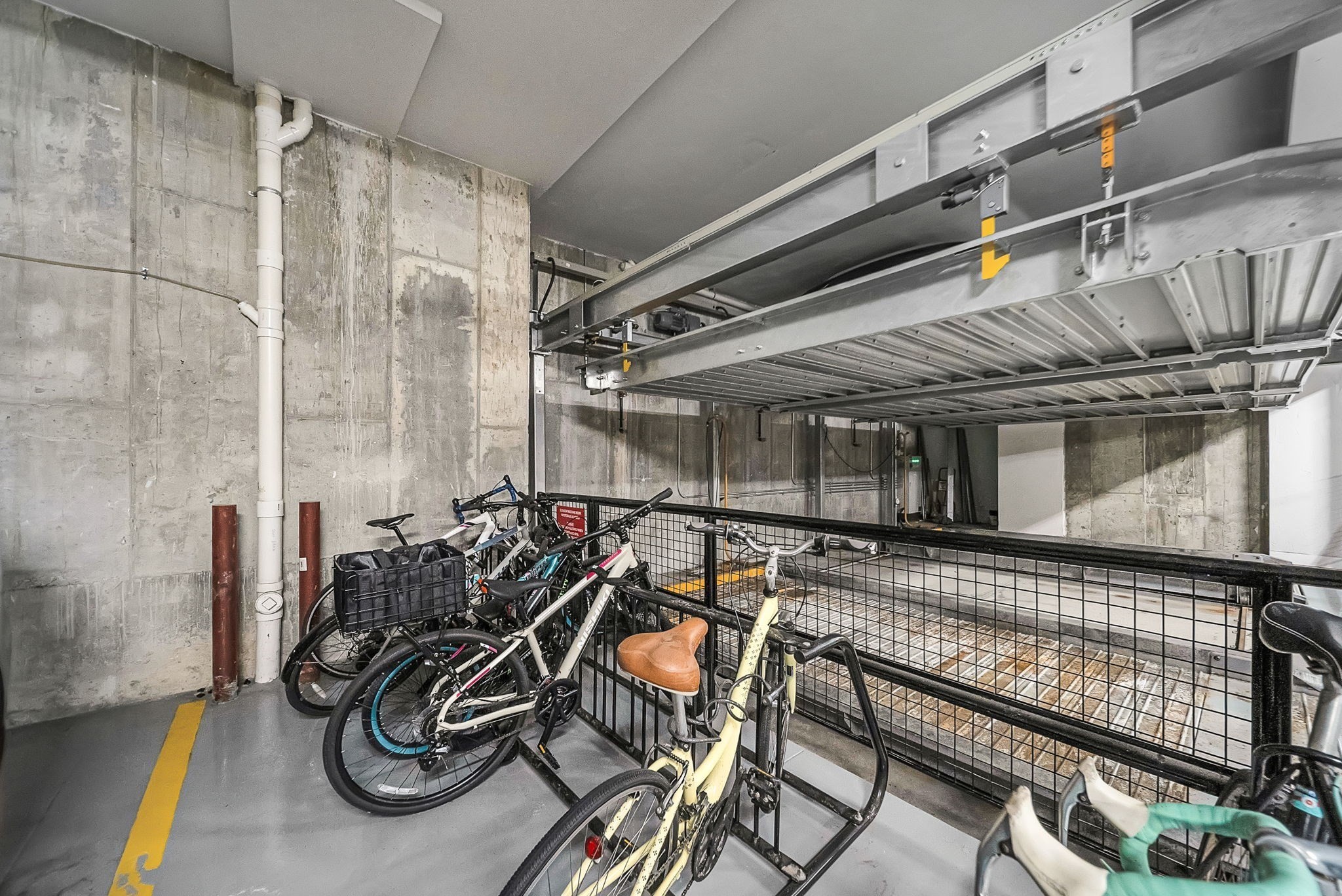 main property photo 15