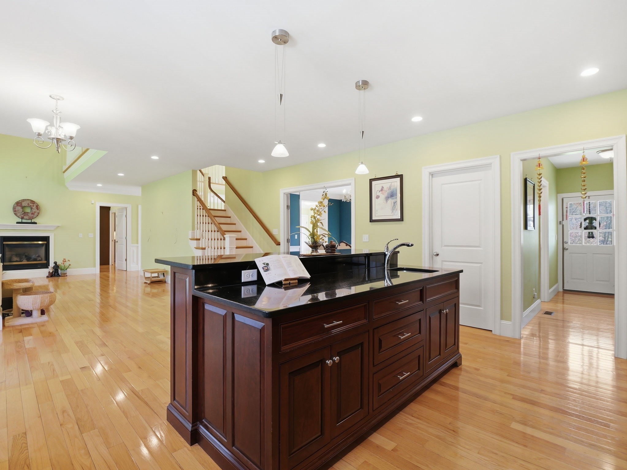 main property photo 9