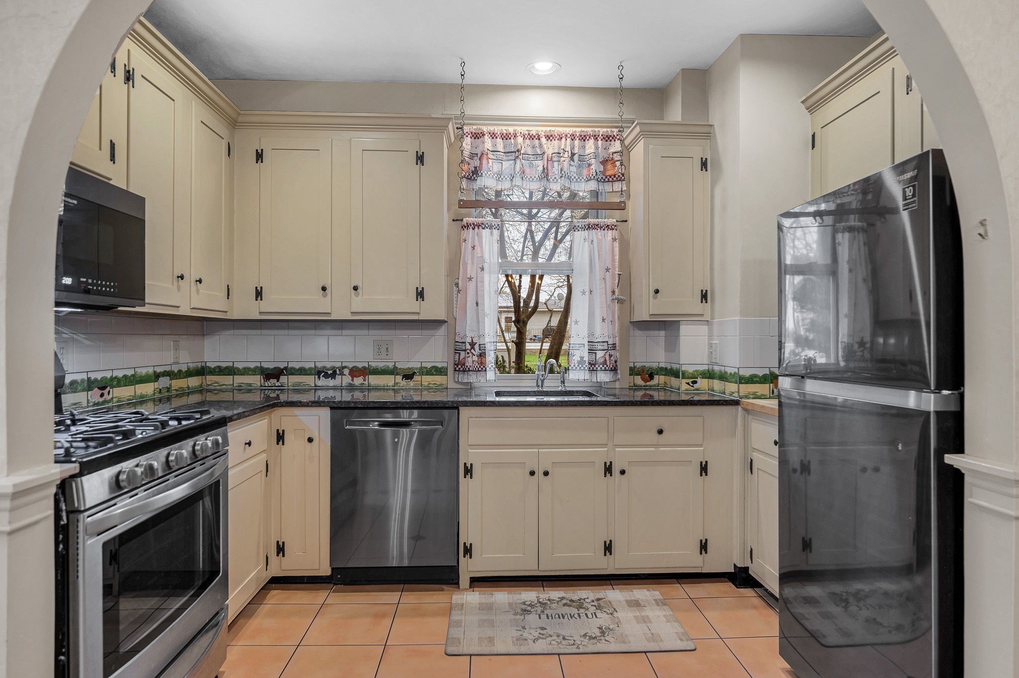 main property photo 12